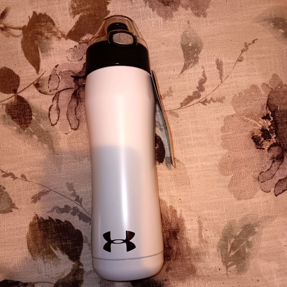 SOLD Under Armour Thermos - Picture 1 of 5